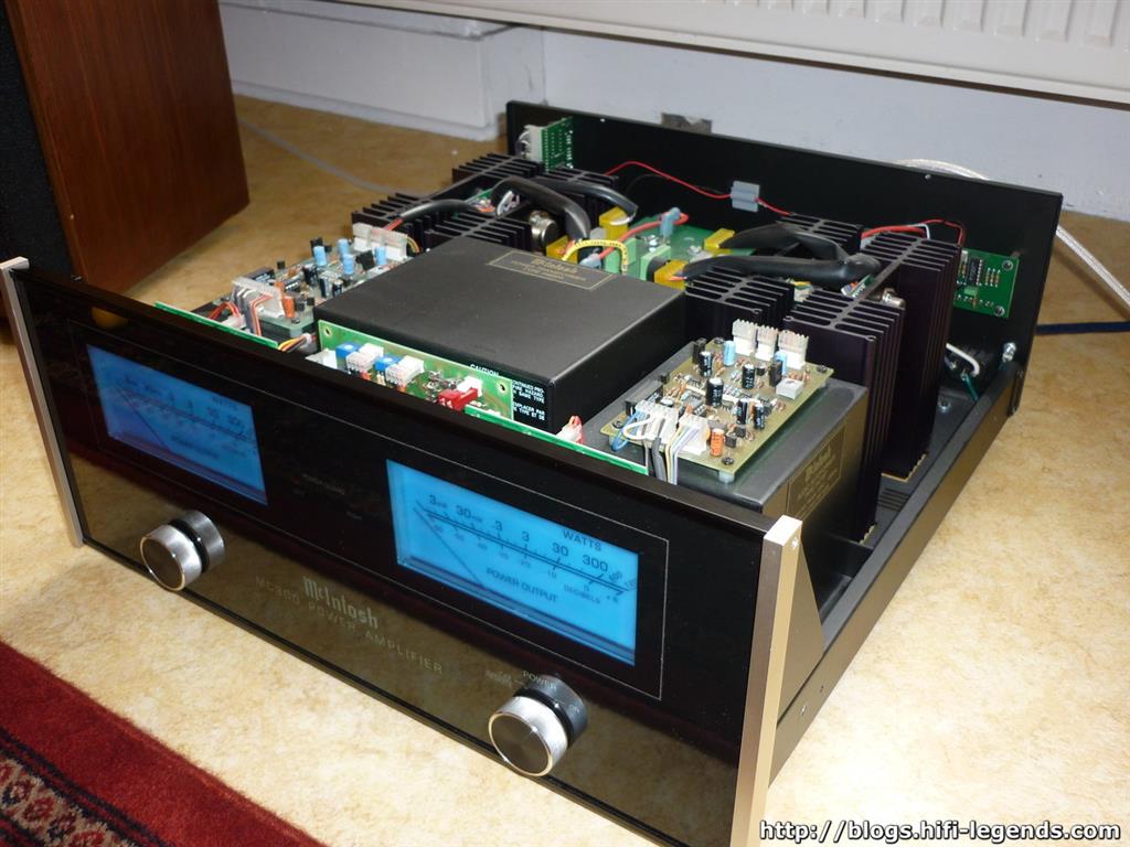 McIntosh MC300 inside 9 (Medium).jpg