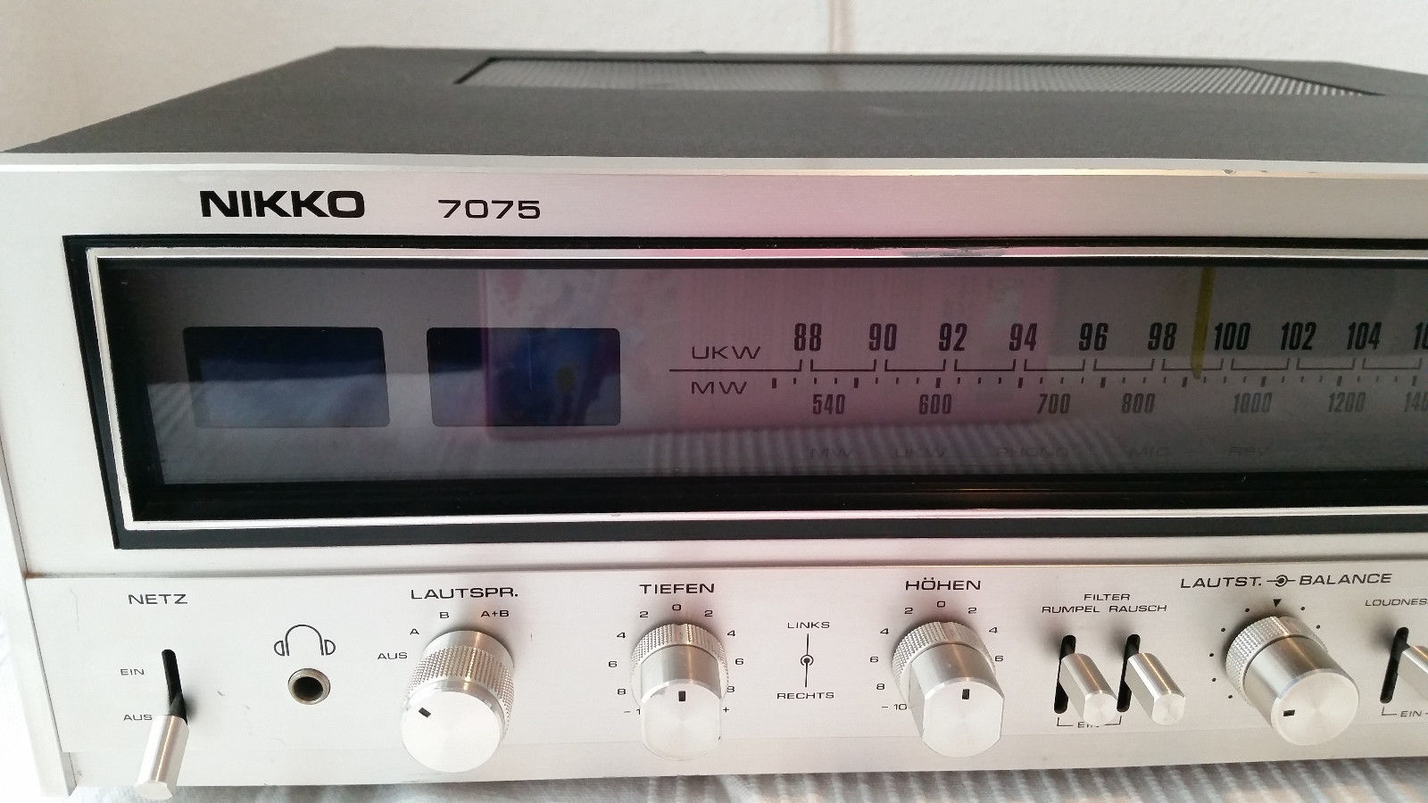 Nikko-STA-7075-strong-vintage-stereo-receiver-silver-wood-_57.2.jpg